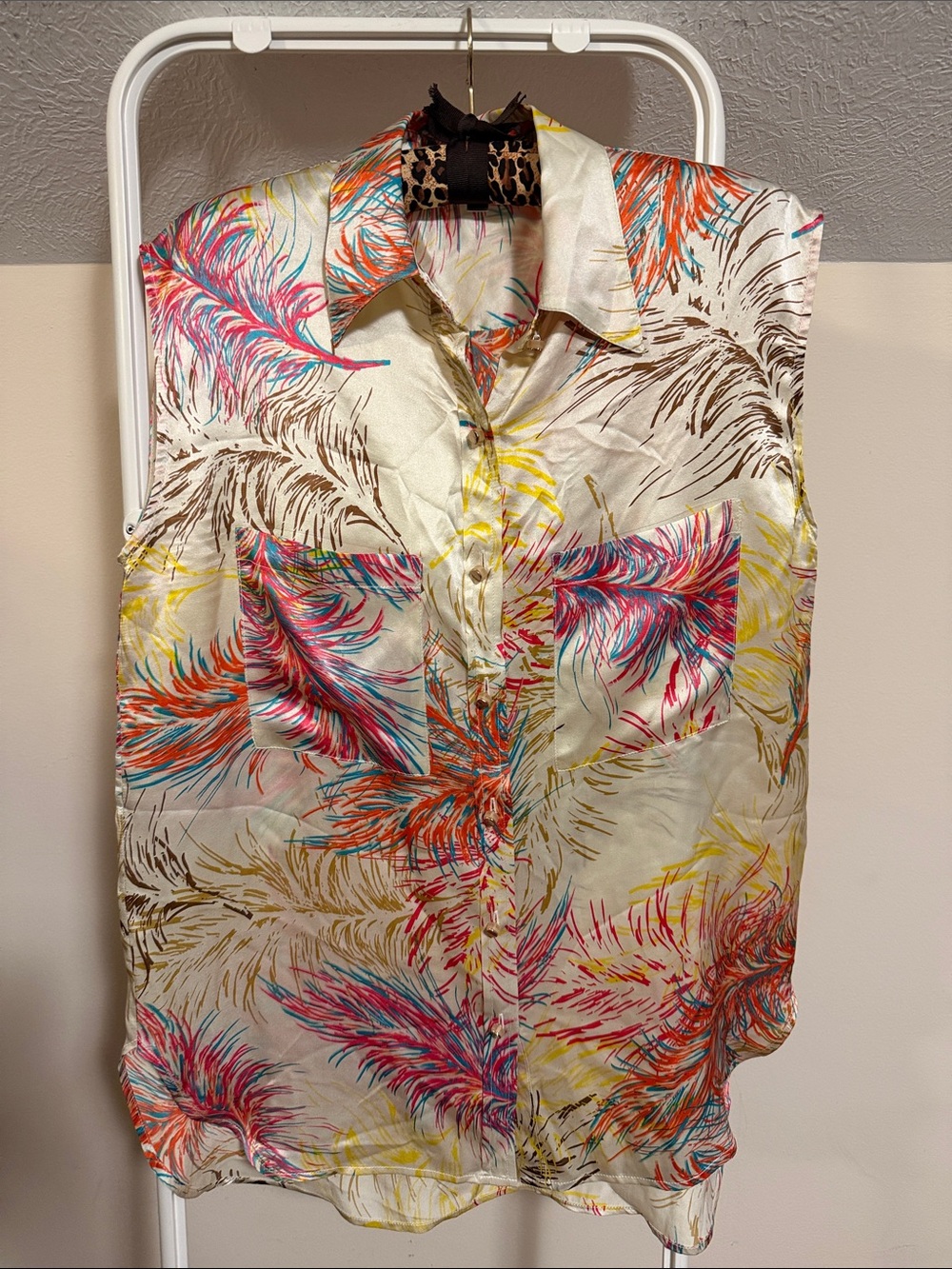 Cabi multicolor feather print sleeveless button front  SILK top